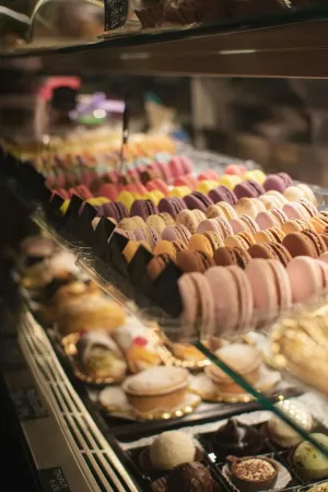 Jak wybrać profesjonalną pracownię cukierniczą? 7 kryteriów, które realnie wpływają na jakość wypieków