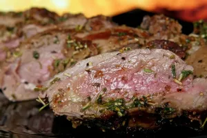 Niedobór jakiej witaminy powoduje bezsenność? Sprawdź przyczyny